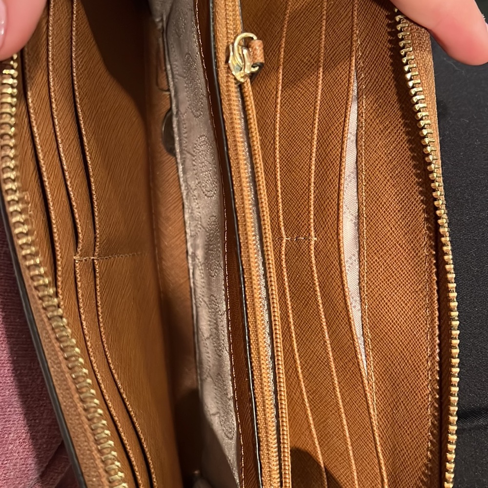 Michael Kors Wallet - Picture 3 of 3